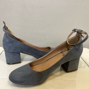 Color: blue, size: 38 or US size 8, color: light blue